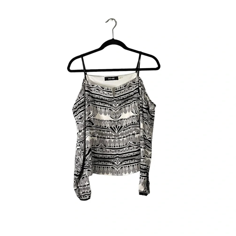 DO+BE Boho Cold Shoulder Open Shoulder Patterned Blouse Size Small Black & White